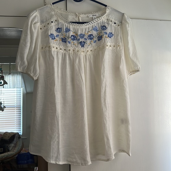 LILY- in Ivory - Picture 8 of 9